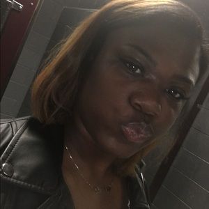 Meet your Posher, Daphney